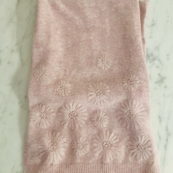 Joie NWTs 💯 pure Cashmere Floral Scarf - Picture 2 of 5